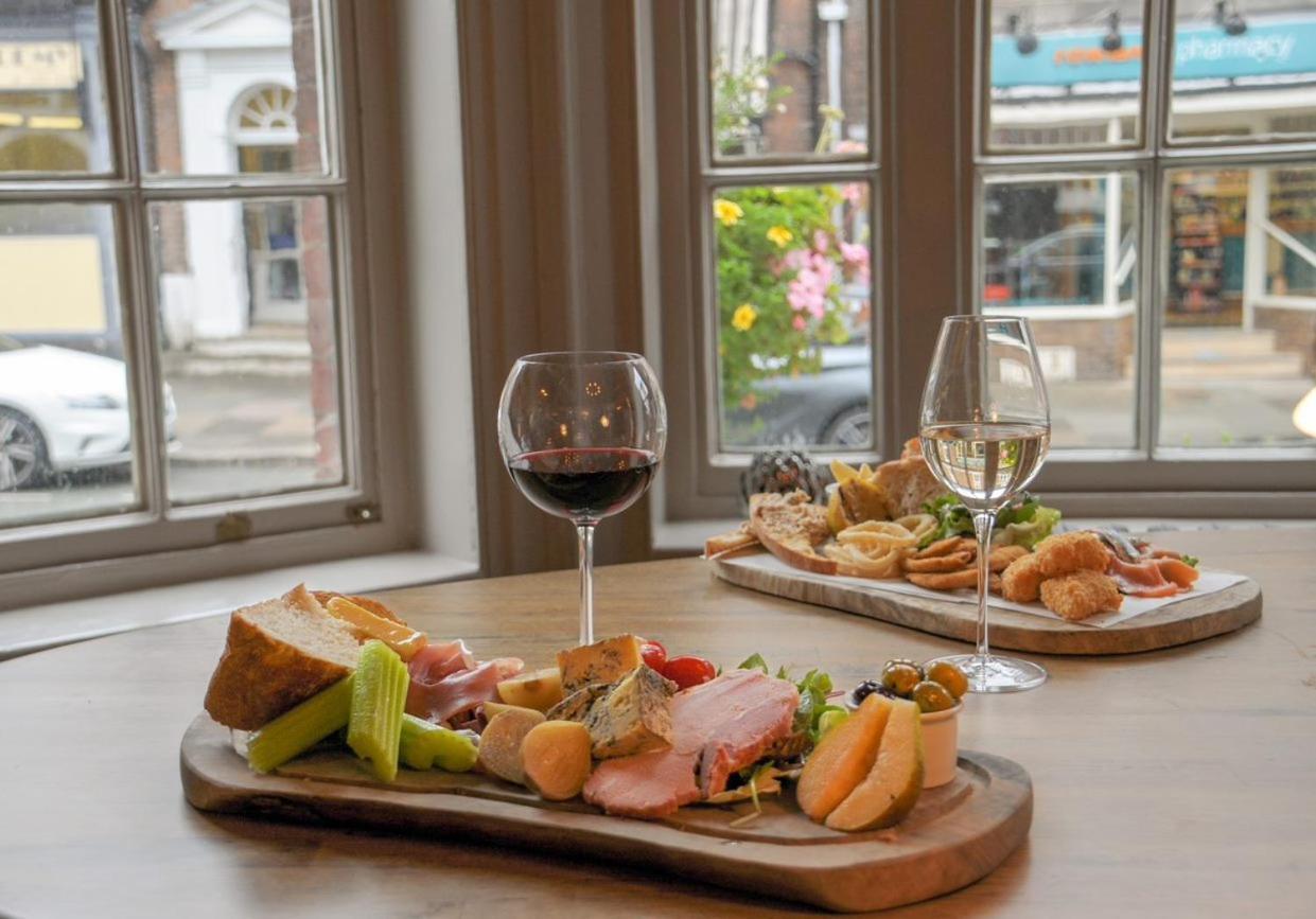 The Swan At Tarporley 호텔 외부 사진